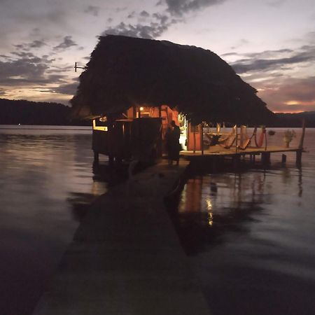 Cocovivo Hotel Bocas Town Bagian luar foto