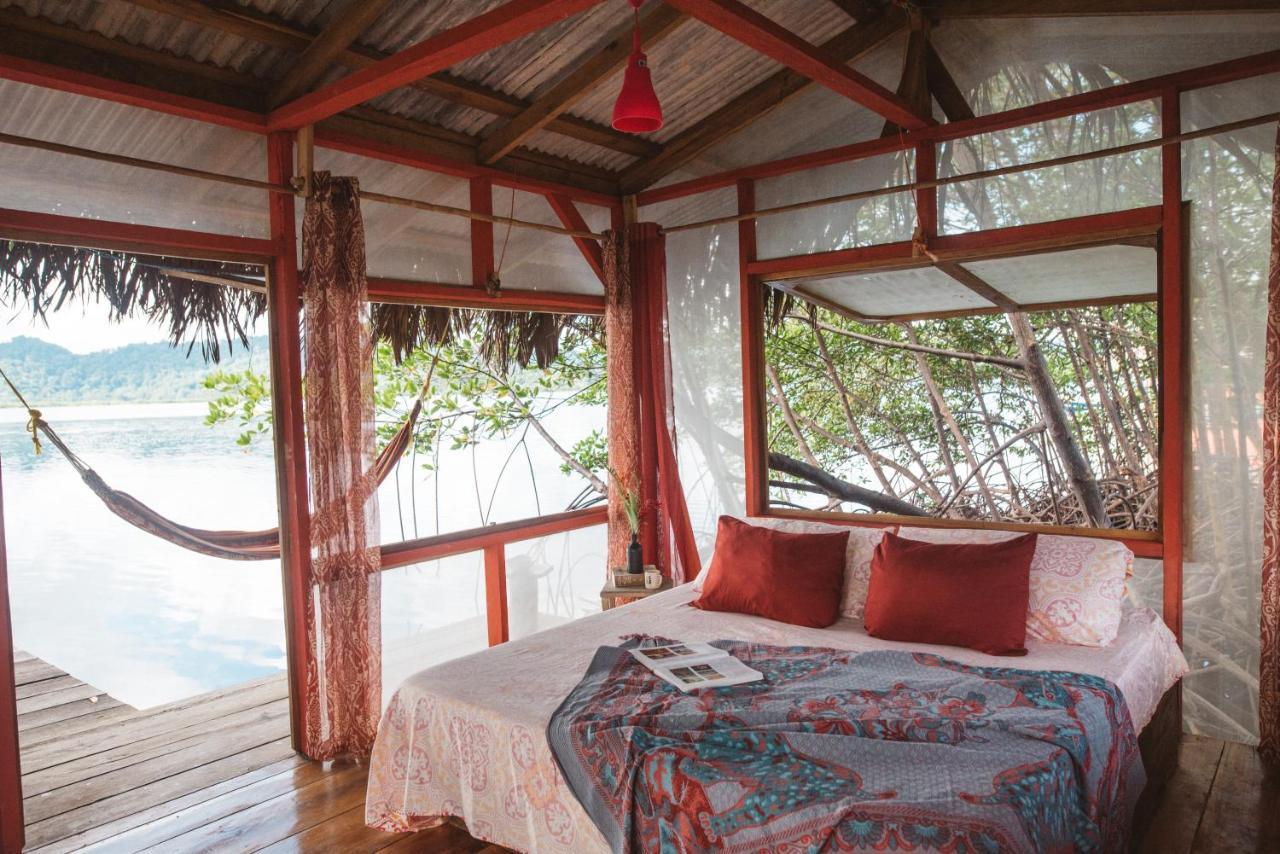Cocovivo Hotel Bocas Town Bagian luar foto